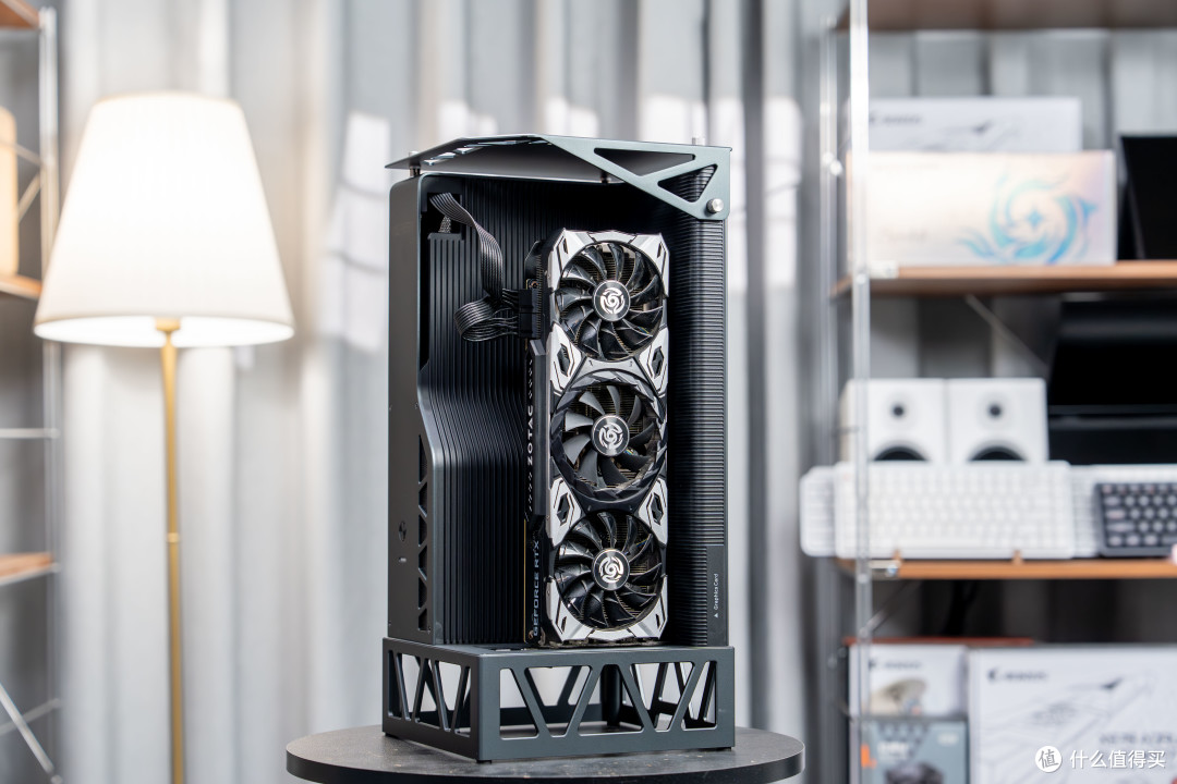 AI NAS真的是噱头么？聊聊我上手的绿联IDX6011 Pro  全网首发