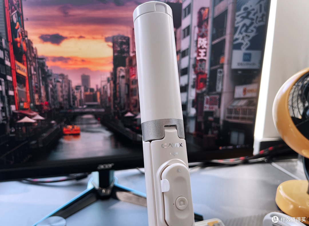 往地上一丢就自动站稳!实测凯唯斯丢丢杆,拍照党狂喜