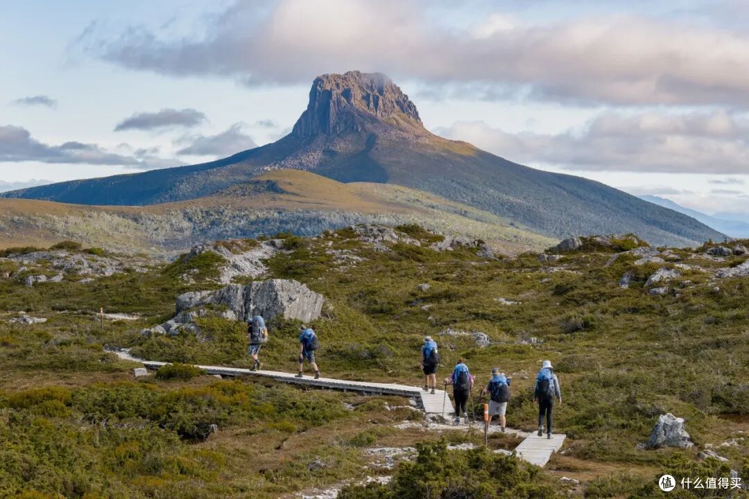 ● Cradle Mountain, Tasmania  📷 / © Tourism Australia