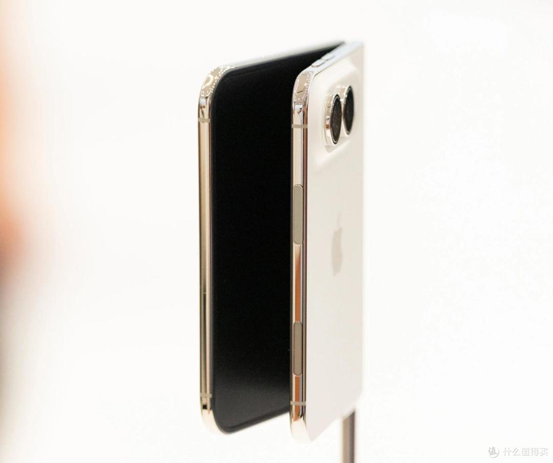 iPhone Duo首映后,与华为、小米、三星宽折叠对比,谁更成熟?