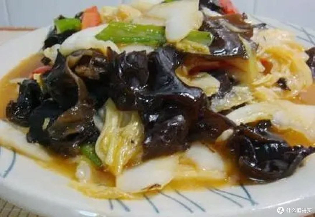 白菜木耳爆豆腐：津门素炒里的暖香