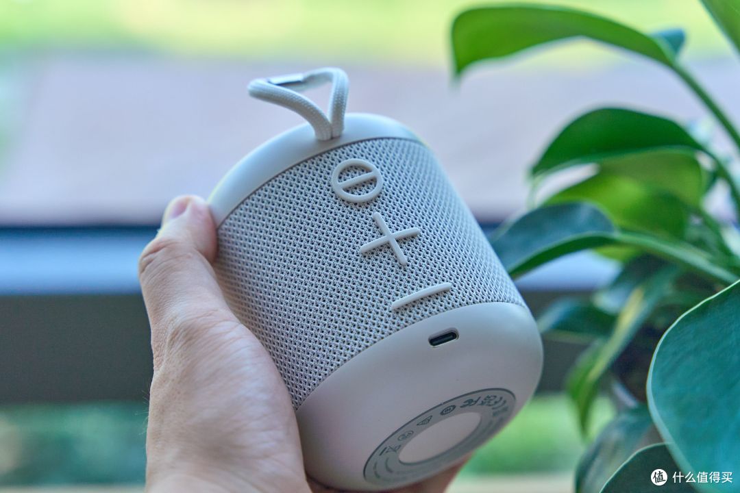 户外出行的快乐，有一半是奥睿科音动便携小音箱给的