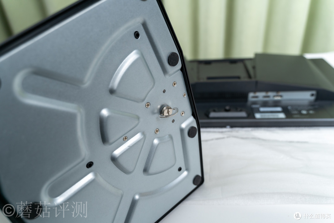 2000元内最强OLED电竞屏?微星MAG 274QP QD-OLED X24流光 评测