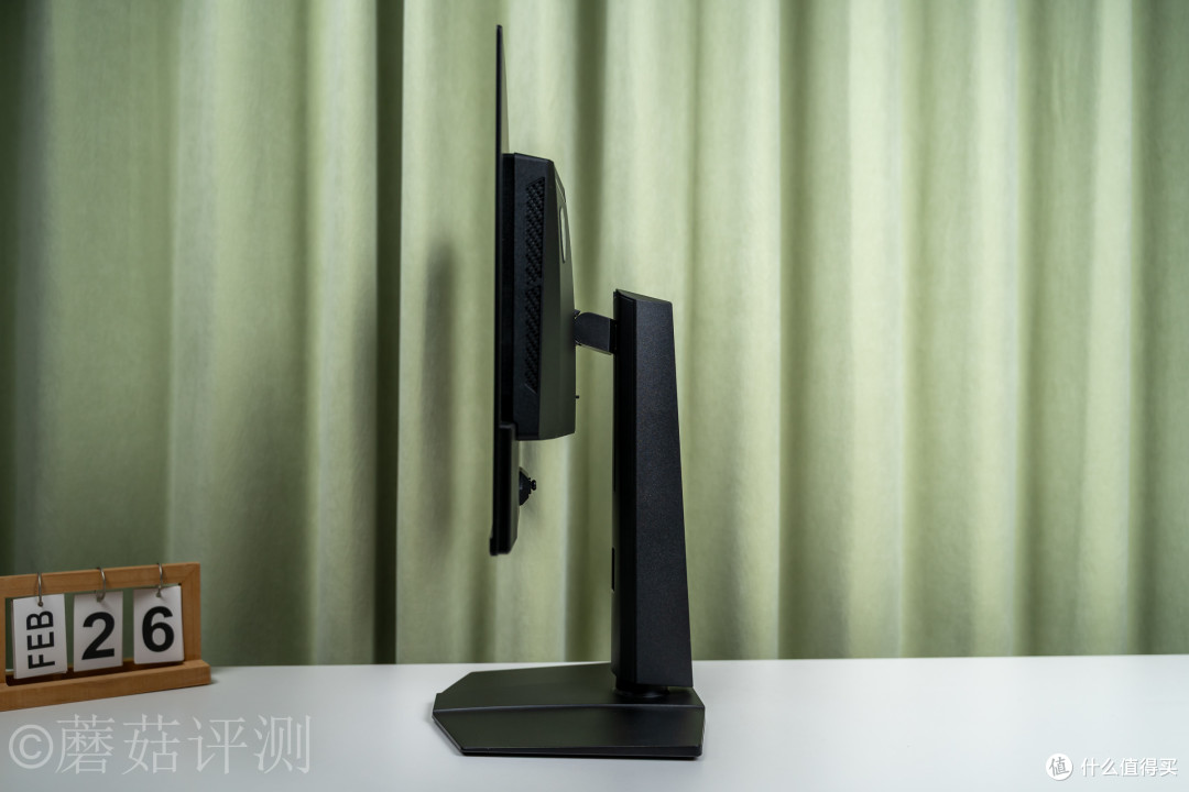 2000元内最强OLED电竞屏?微星MAG 274QP QD-OLED X24流光 评测