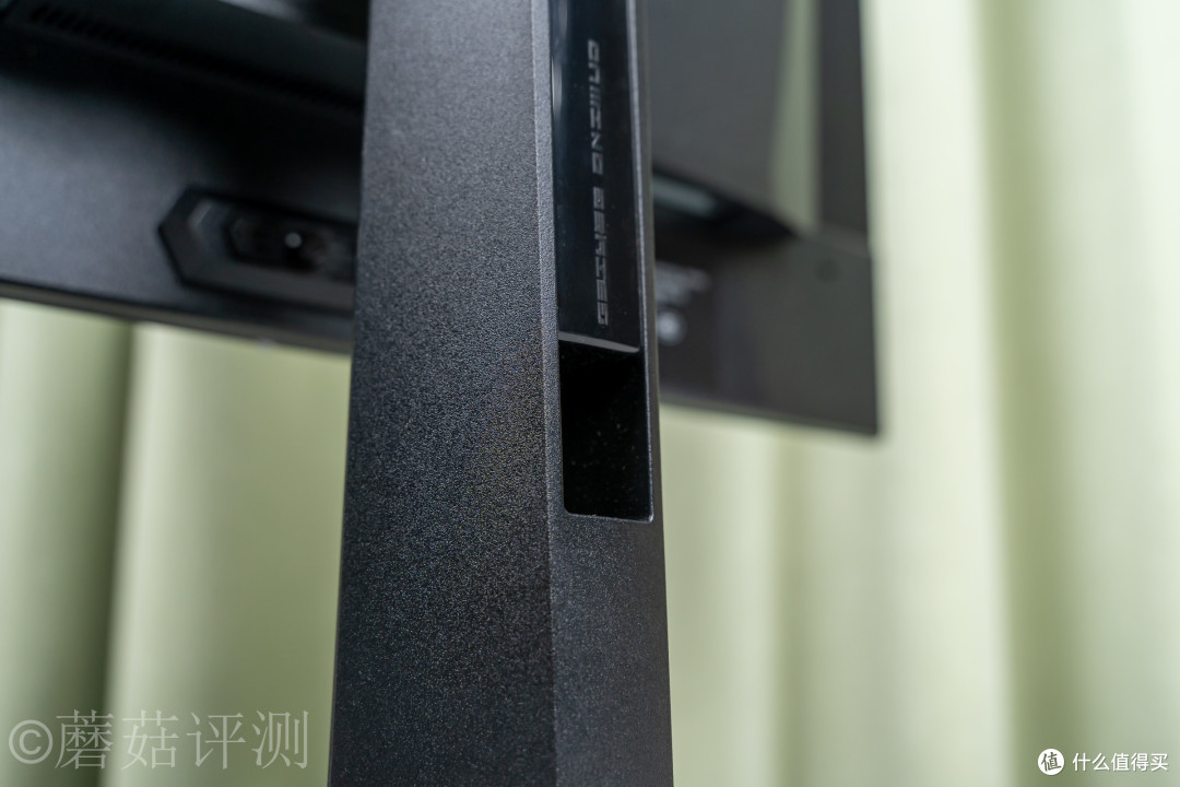 2000元内最强OLED电竞屏?微星MAG 274QP QD-OLED X24流光 评测