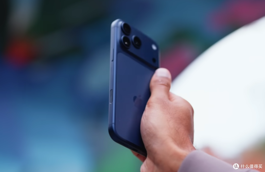 iPhone18Pro刚上市就“破发”,首降900元!
