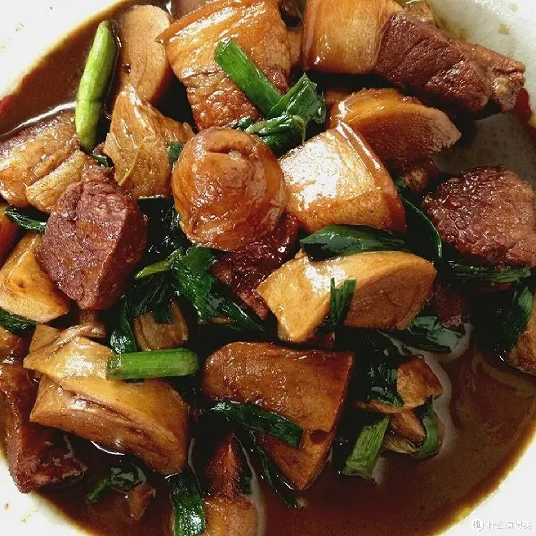面筋烧肉：浓汁裹软香，家味悠长