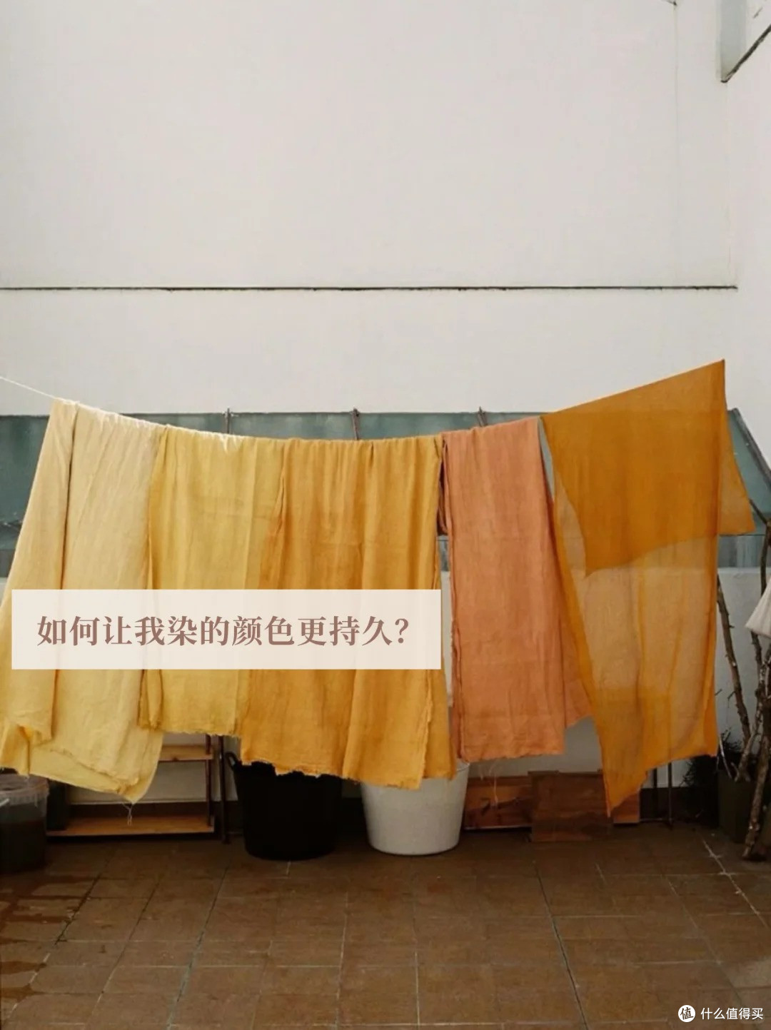新丝袜洗两次就发灰？染色方式决定了颜色能撑多久