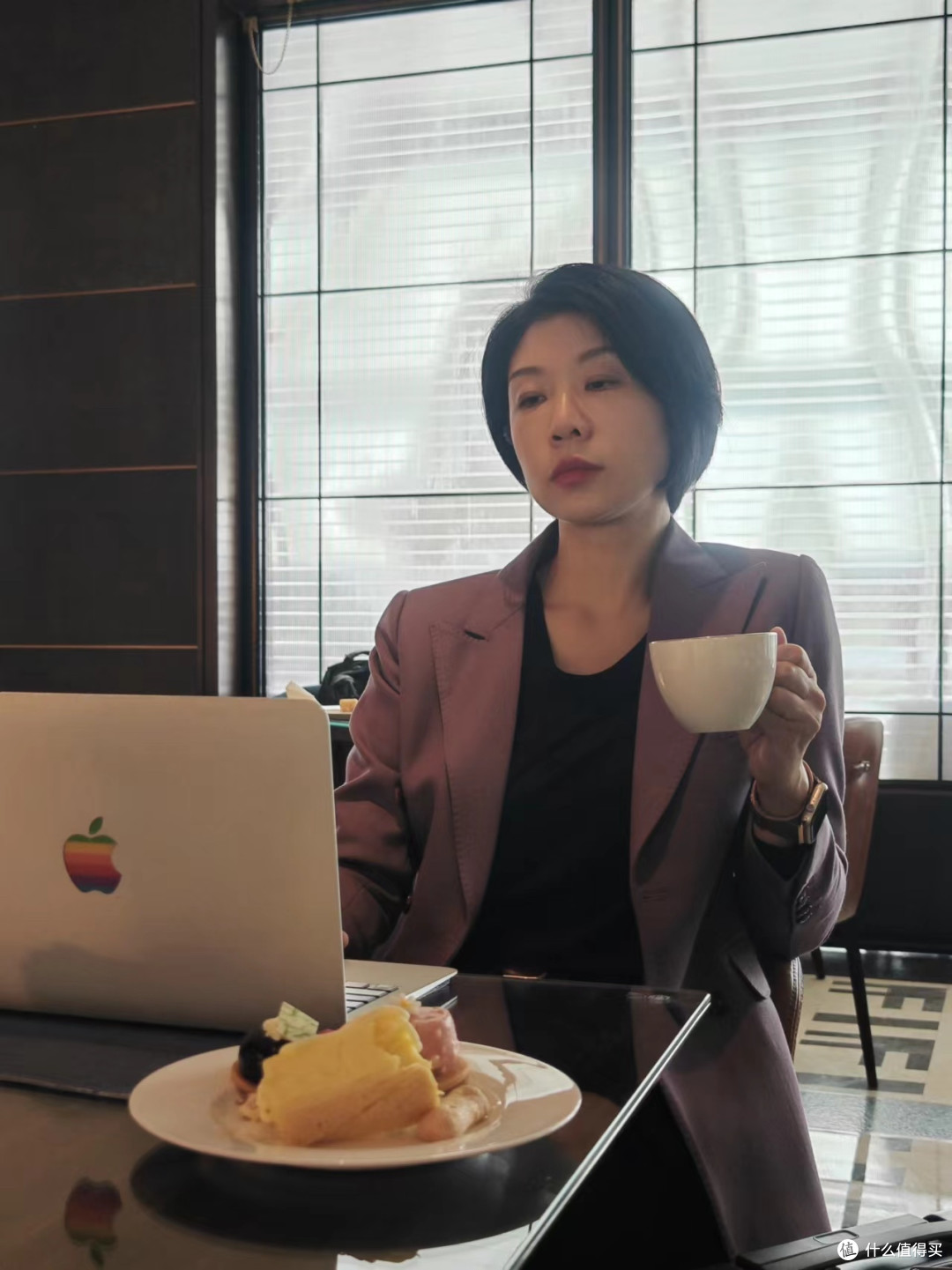 40+想松弛又显瘦,就穿西裤+针织衫
