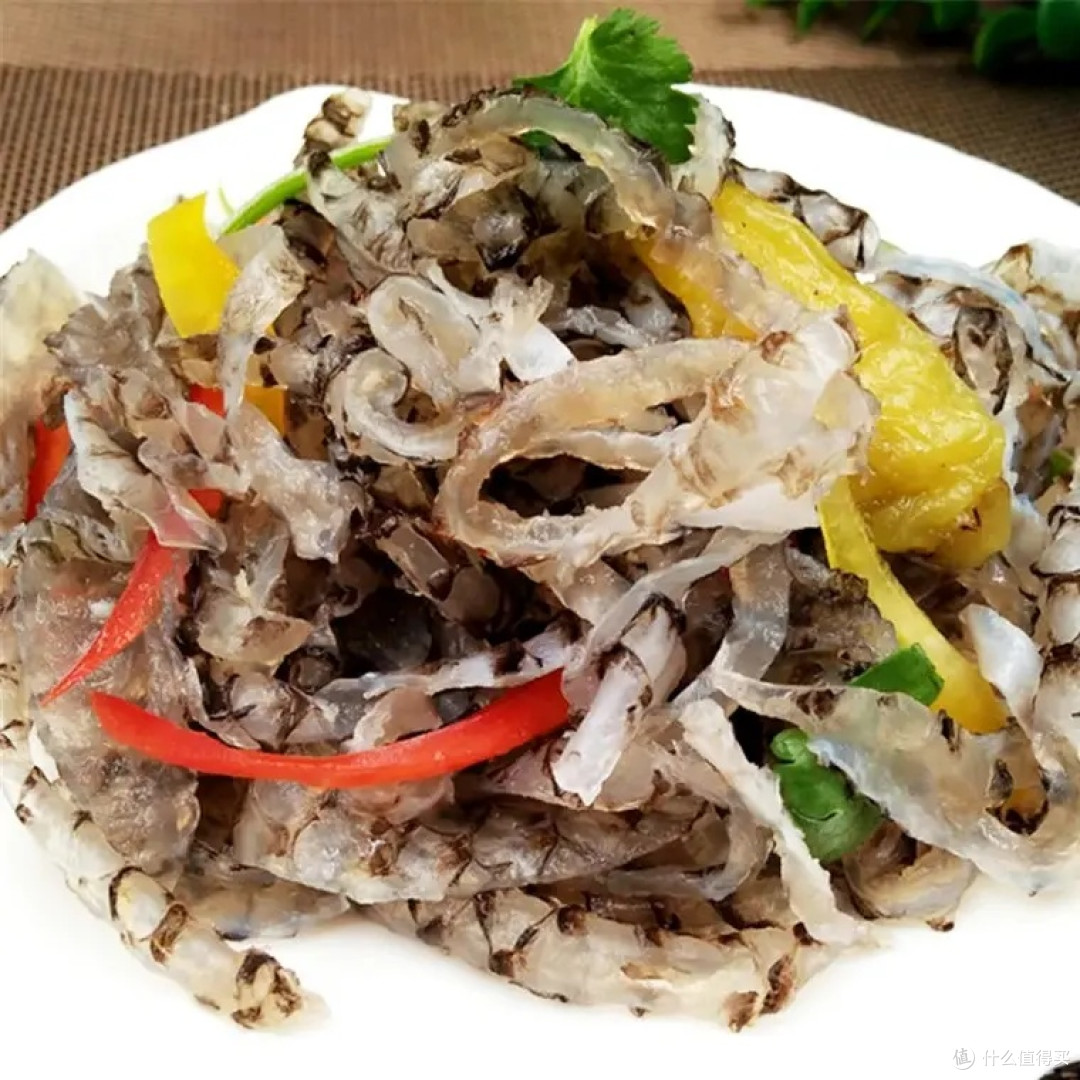 椒油鱼皮丝：脆爽椒香，一口清鲜