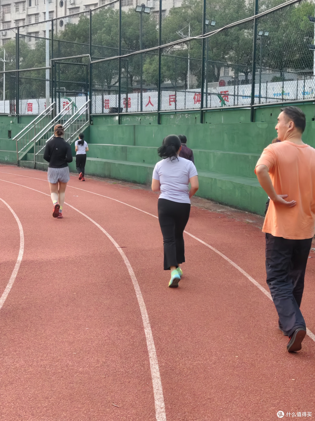 到手价56元,原价399元,性能媲美耐克ADV背心,东丽FIELDSENSORTM面料,15公里慢跑实测体验(无广)