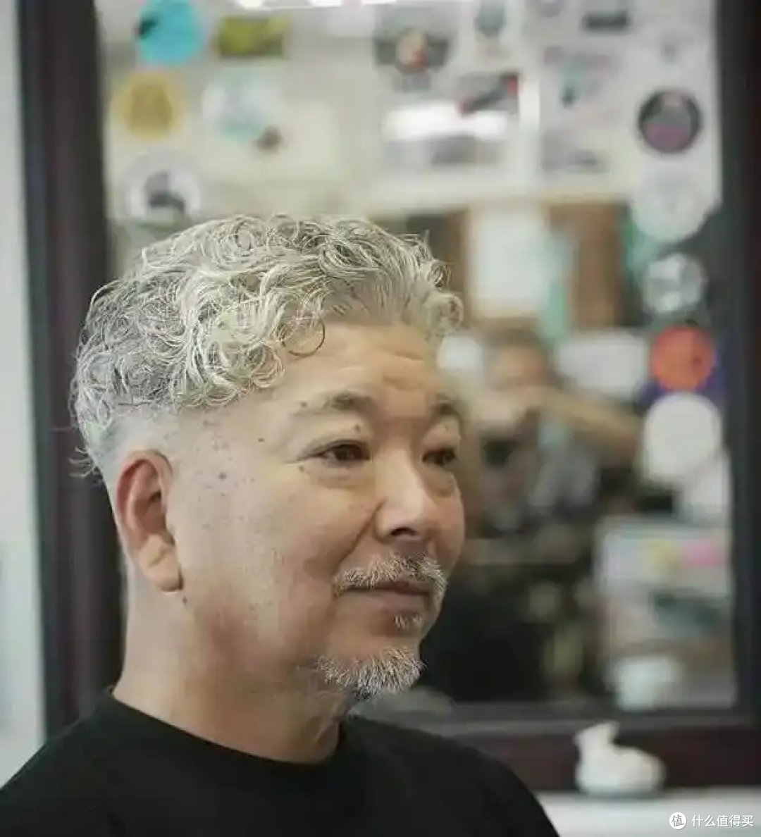 男人过了40别再剃寸头留长发了，换这3种发型显年轻