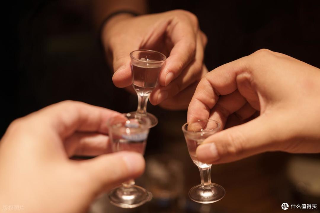 酒馆长说:喝酒容易上头的几种场景