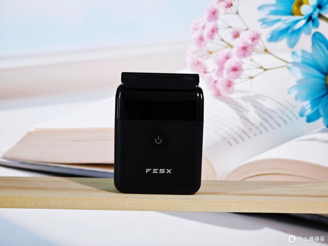 FESX往复式剃须刀进口五刀头 18000 转，告别“络腮胡”尴尬