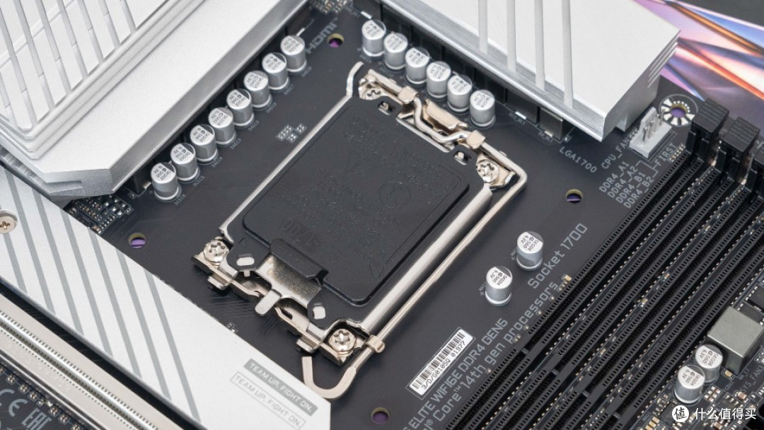 i5-14600KF + 技嘉 B760M 小雕 GEN5：选 DDR4 才是玩家真香之选
