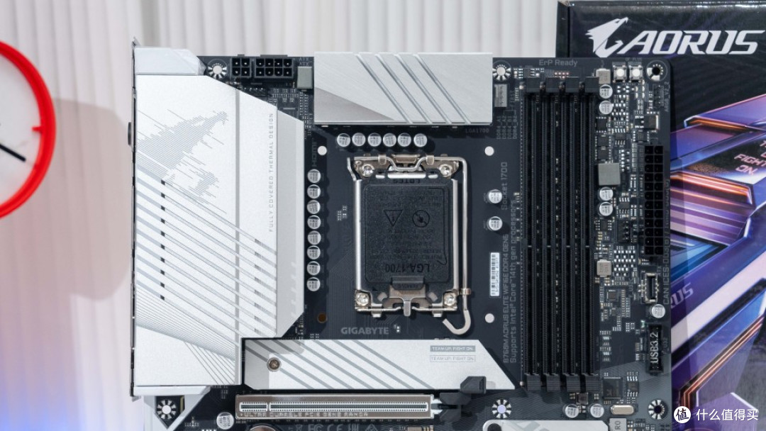 i5-14600KF + 技嘉 B760M 小雕 GEN5：选 DDR4 才是玩家真香之选