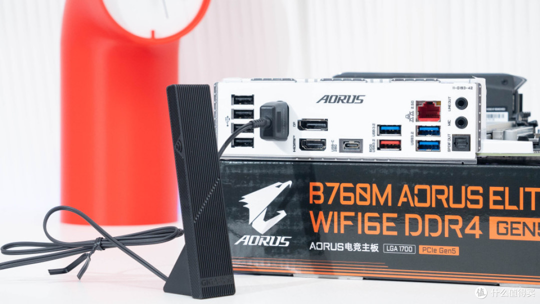 i5-14600KF + 技嘉 B760M 小雕 GEN5：选 DDR4 才是玩家真香之选
