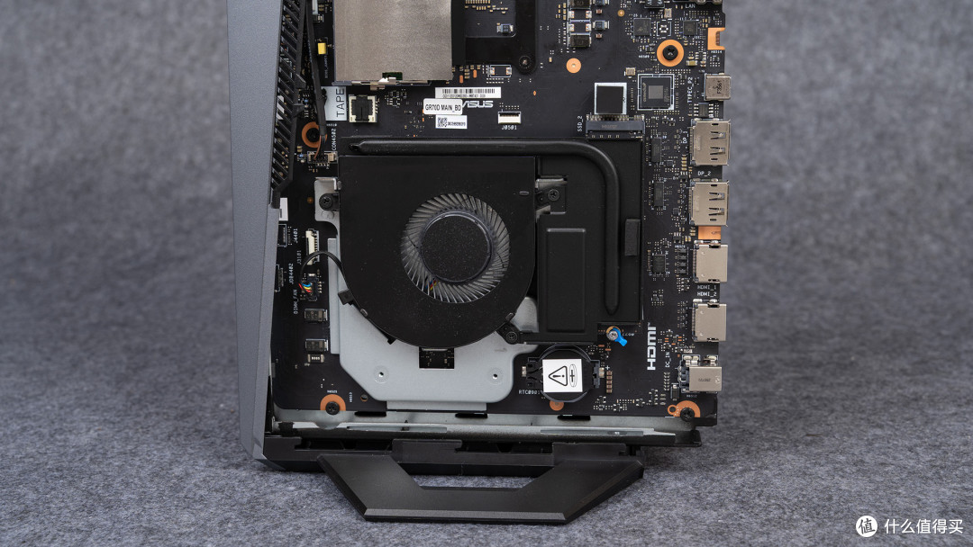 ROG 魔霸9 Mini深度评测:不到万元的3L钢炮,同配置游戏本咋打?