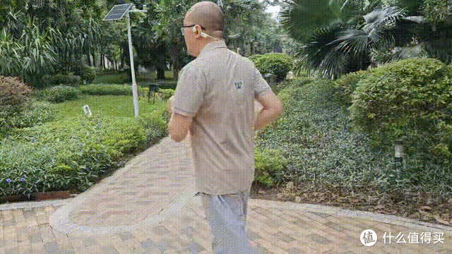 牛油果绿斐速 X20 骨传导耳机:跑步跳绳双场景实测