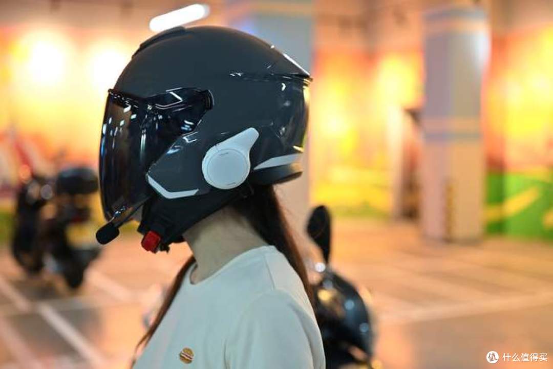 告别“吼叫式”骑行!三百块的白色对讲机,让骑行小队变得更专业