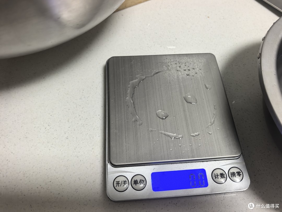 入秋第一顿水饺,芹菜猪肉馅这么调才爆汁,附全流程教程