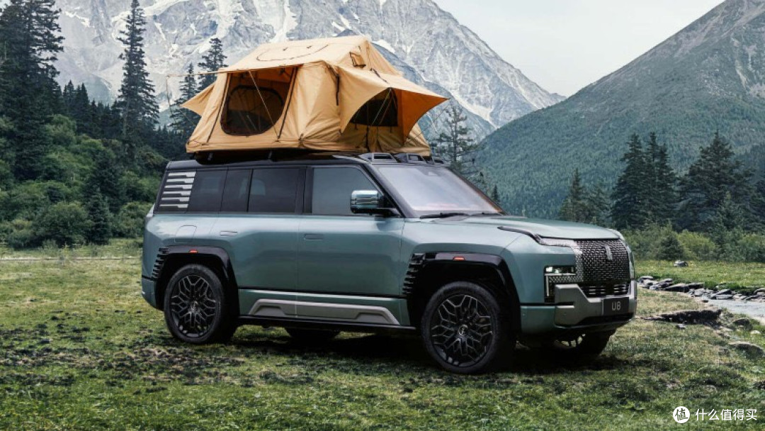 百万级硬派越野与五十万级豪华SUV:仰望U8和问界M9差异解析