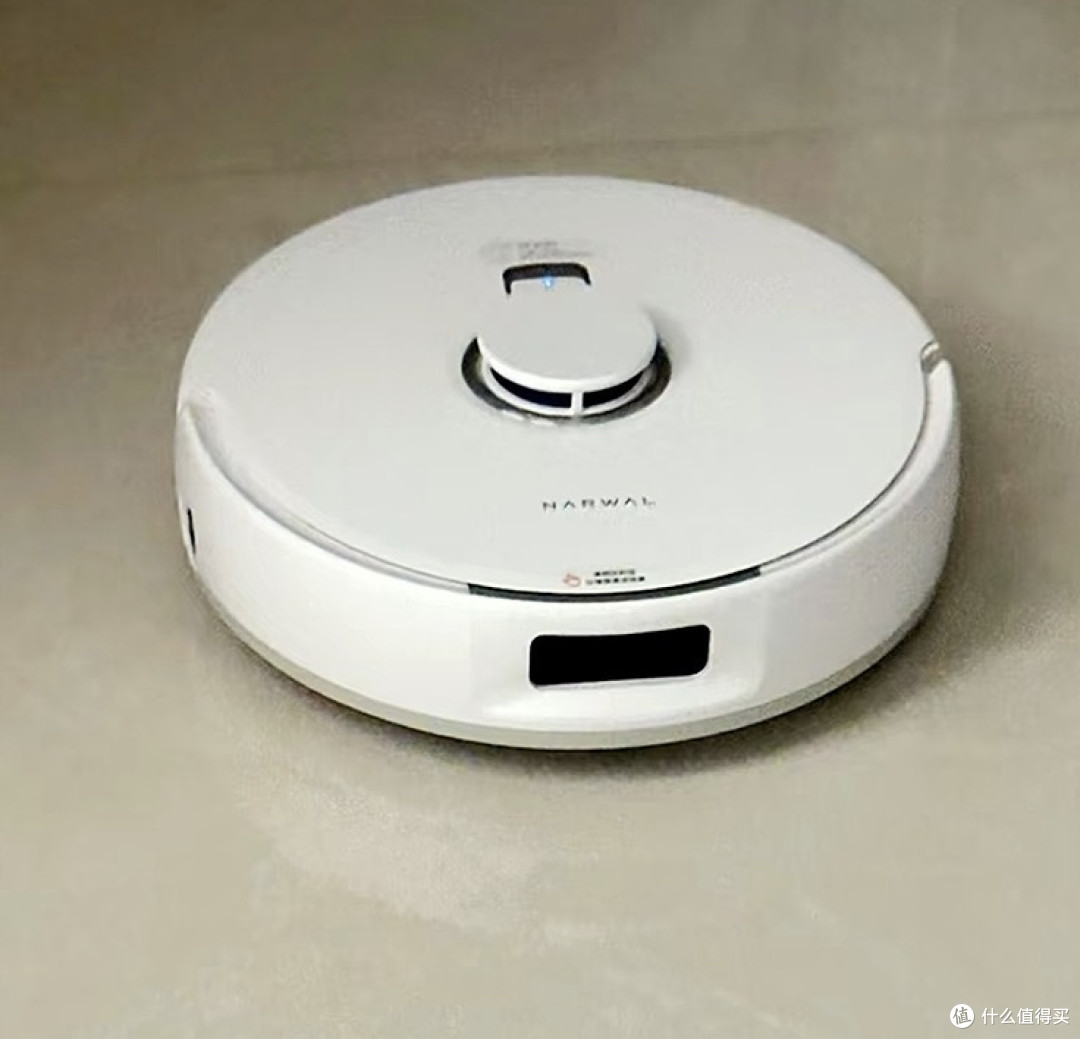云鲸J5解决养宠家庭清洁痛点