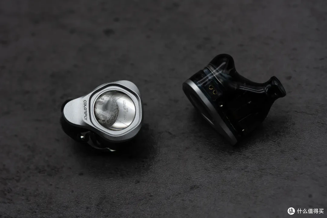 颜值与声音双赢——简评七彩虹Lunar Roam「月球漫步」