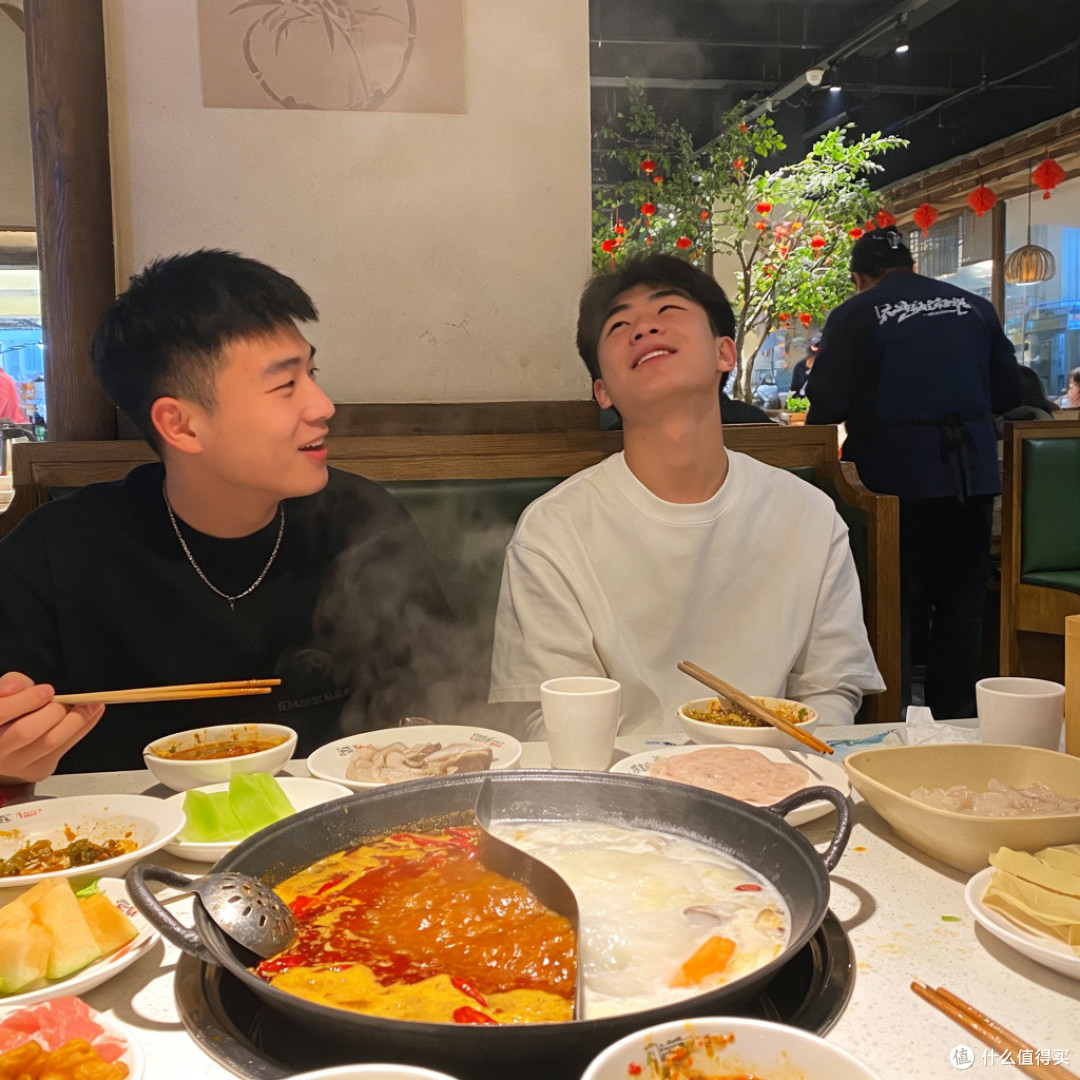 一张嘴一股下水道味儿？别靠口香糖硬撑了，男人的体面从口气开始