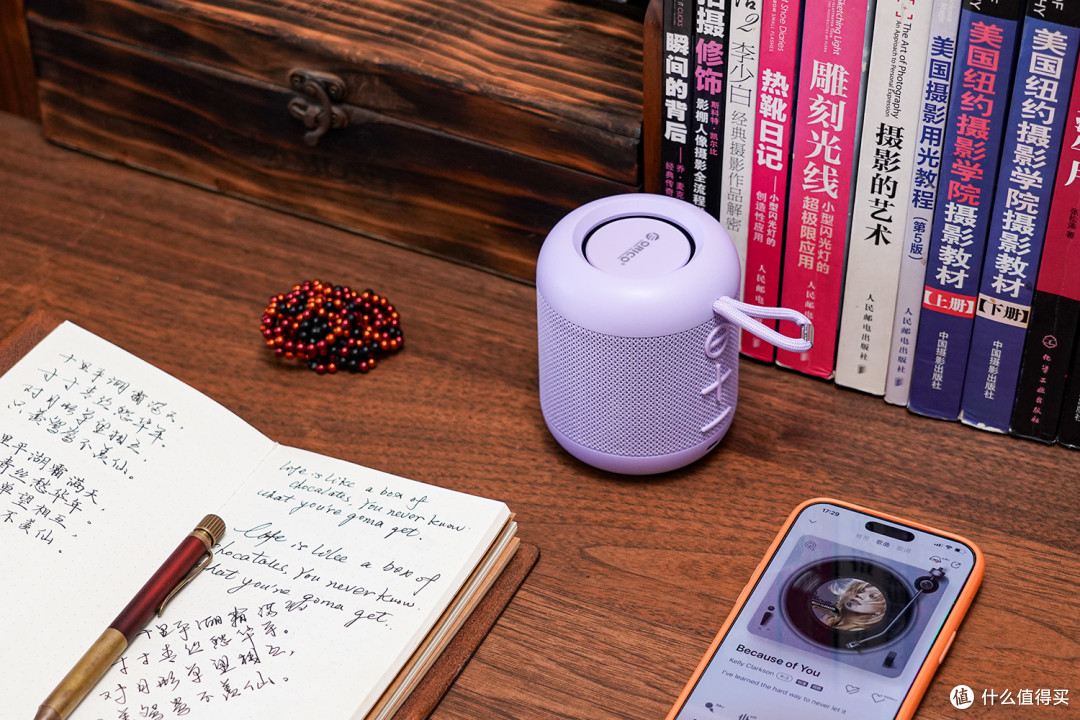 奥睿科便携音箱评测：巴掌大、27 小时续航，桌面与轻户外通吃