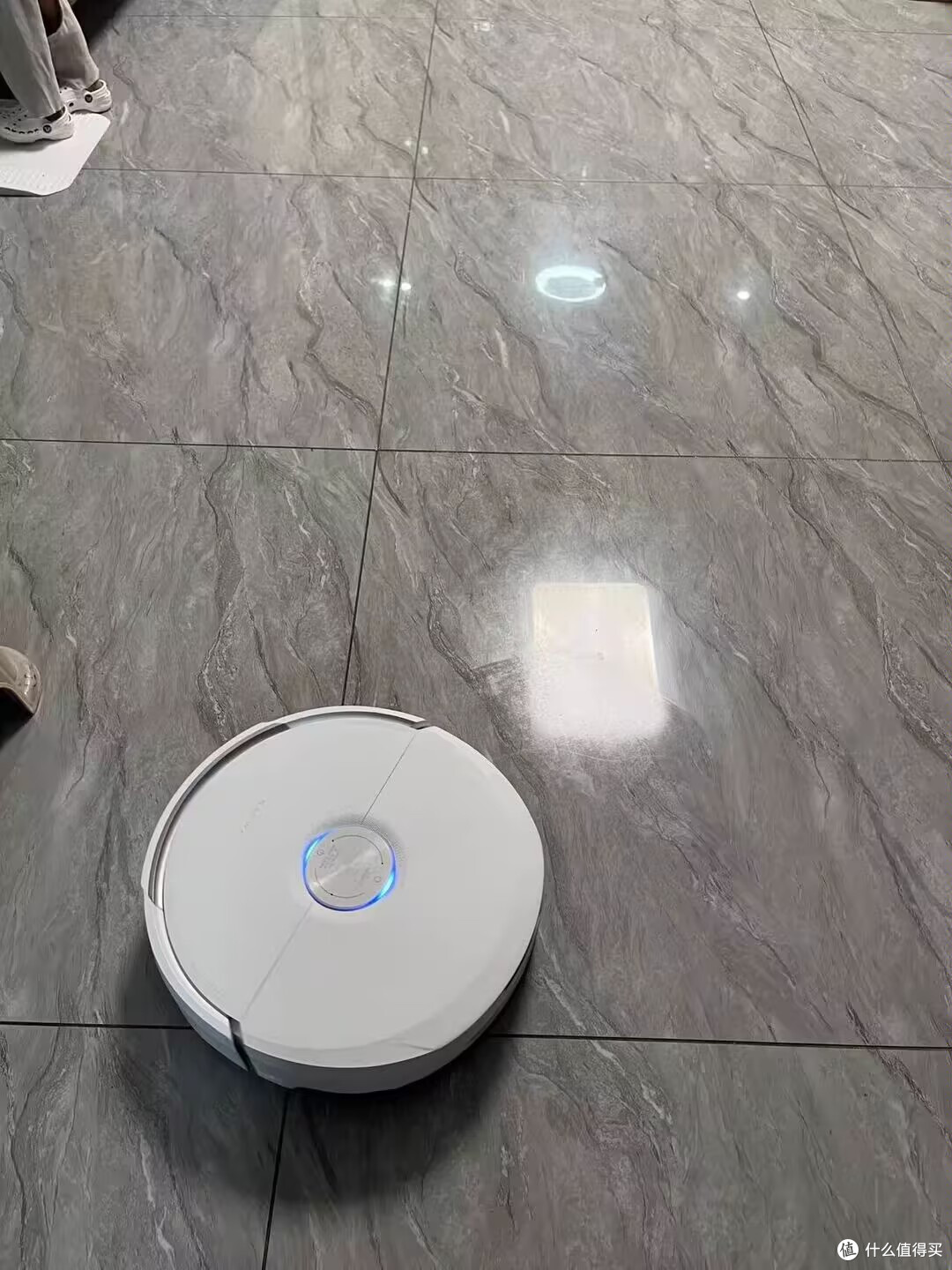 厨房油垢浴室水渍全清光!云鲸扫地机器人机比人力拖得还仔细