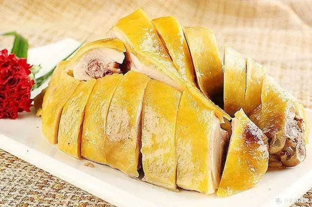 盐焗鸡：粗盐藏鲜，客家本味