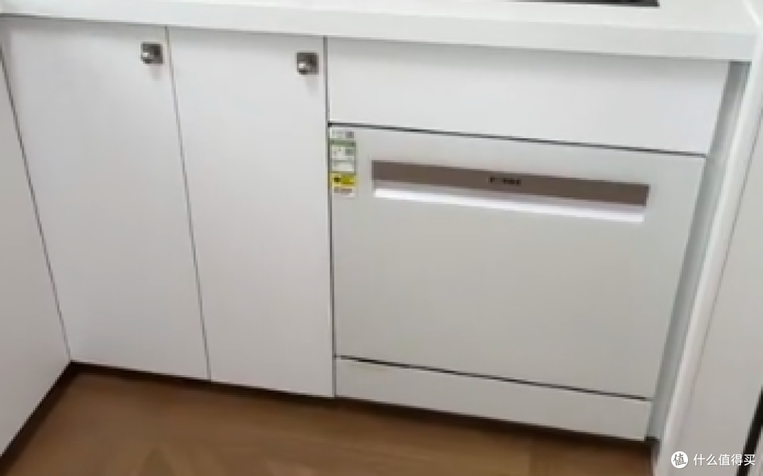 热门灶下洗碗机：慧曼b2PRO-65与海尔 Z11Max的参数对比