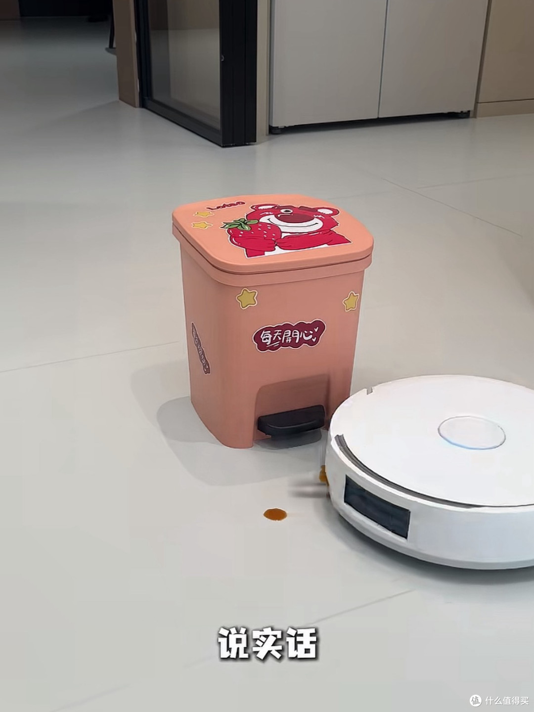 云鲸JX Ultra让冰箱底、床缝、墙角的灰，一次全消失