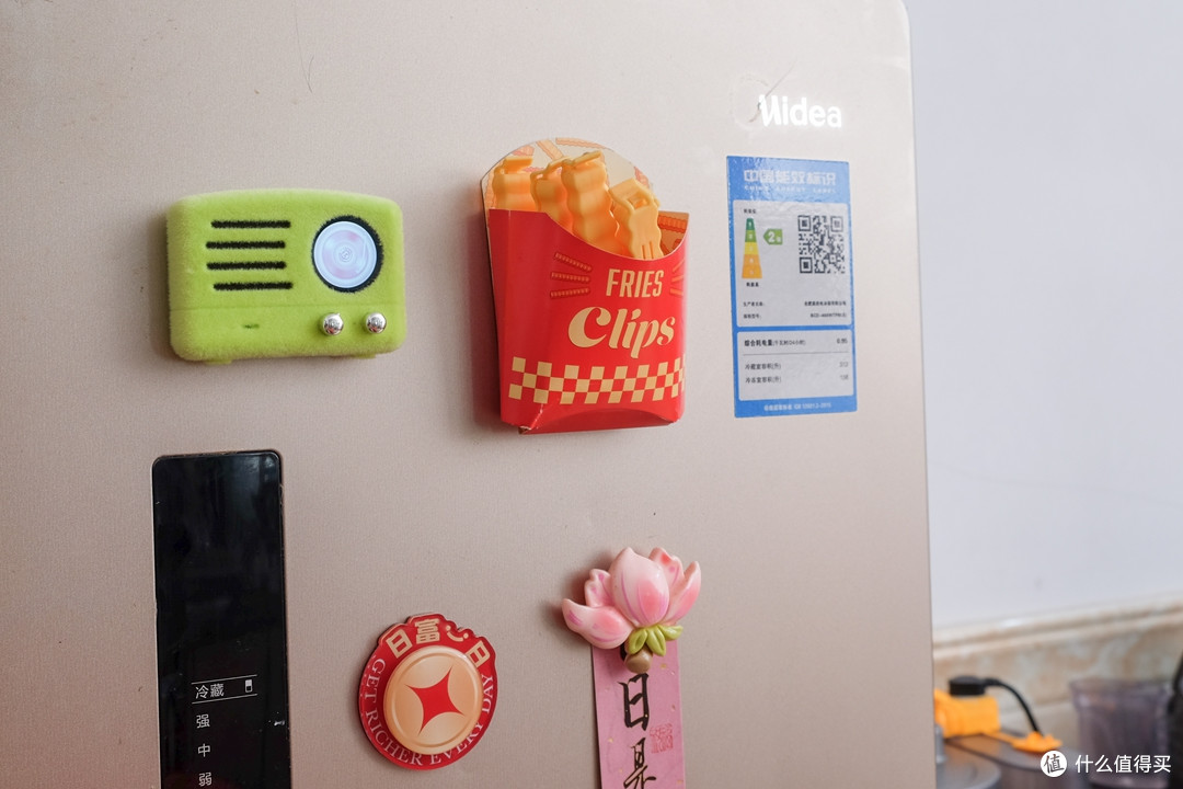 猫王贴贴WINK体验:能定制、能磁吸、能当番茄钟,这音响有点东西