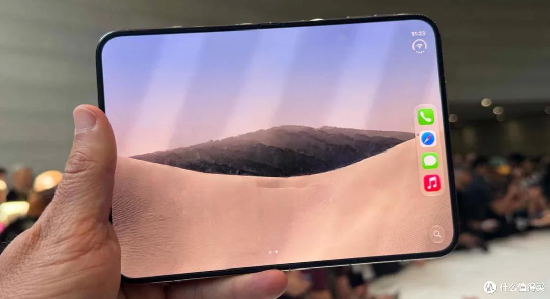 苹果折叠真机来了！iPhone Duo初上手：2T卖26499元，折痕真明显