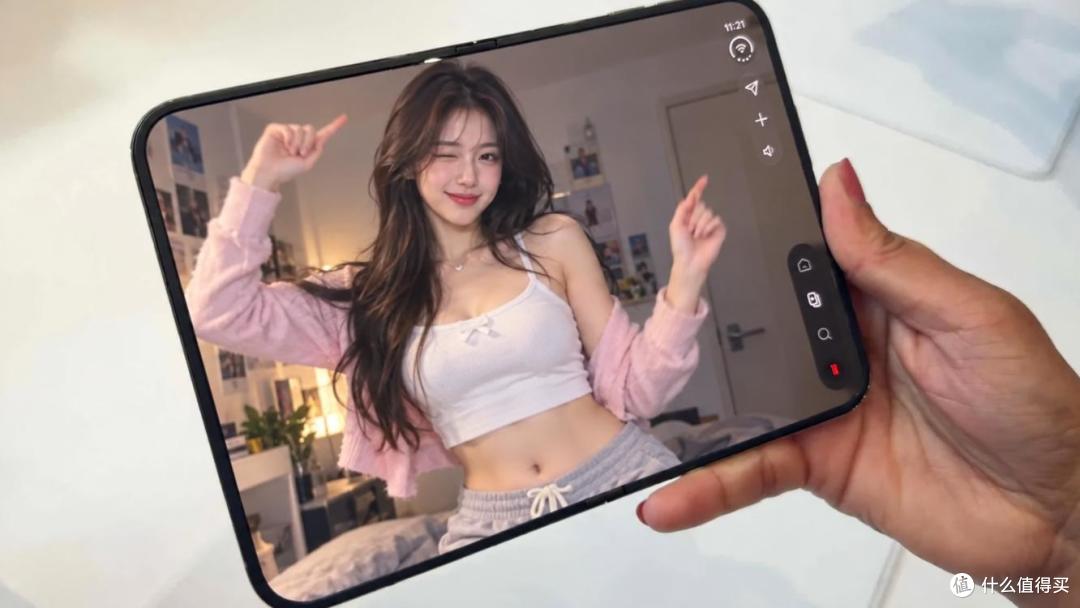 苹果折叠真机来了！iPhone Duo初上手：2T卖26499元，折痕真明显