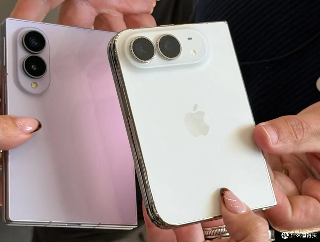 苹果折叠真机来了！iPhone Duo初上手：2T卖26499元，折痕真明显