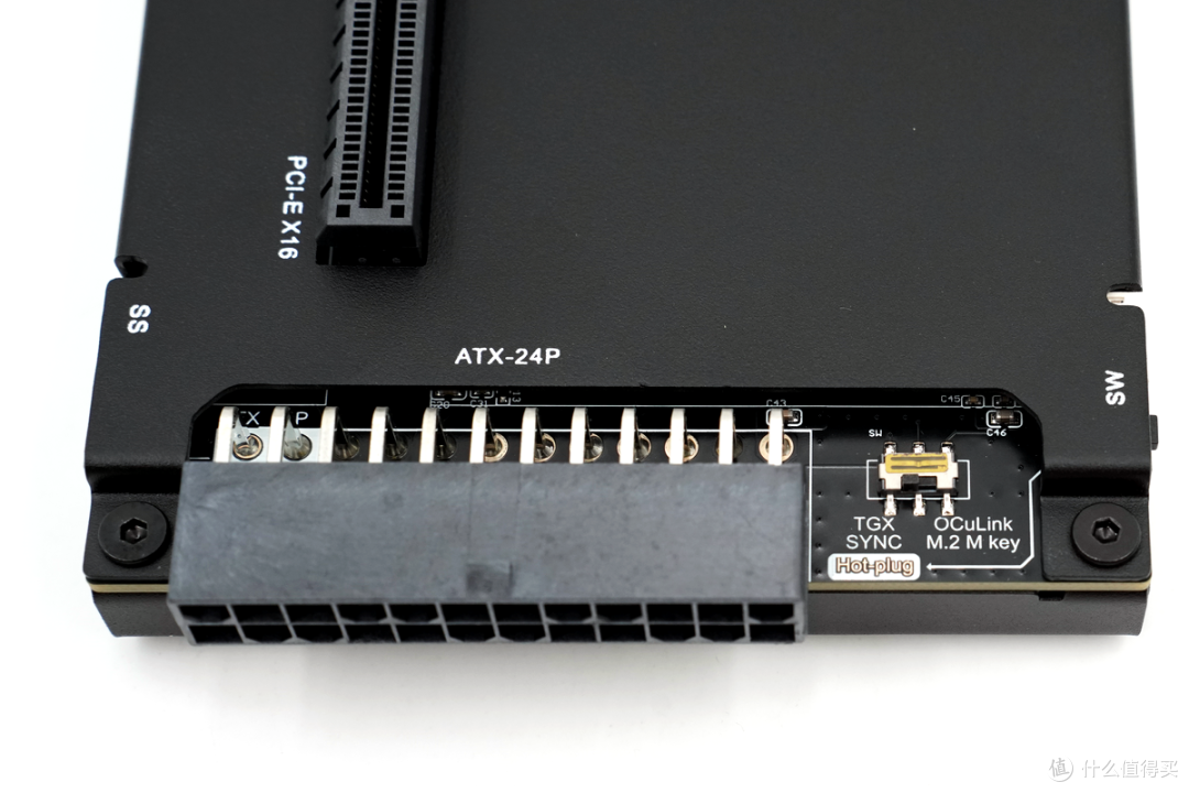 RTX 5080损耗多少？EXP GDC OCuP4V2 OCuLink显卡坞开箱评测