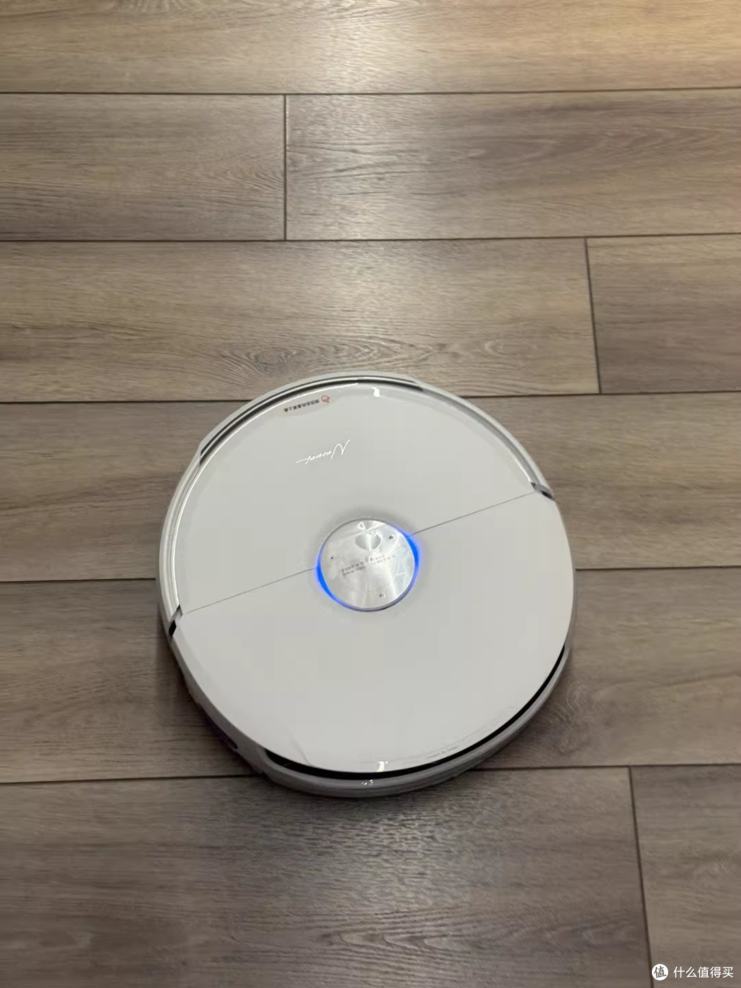 云鲸J6的履带活水拖地终于让我少弯几次腰