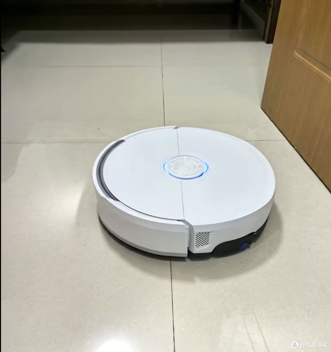 云鲸最新款扫地机器人性能评估