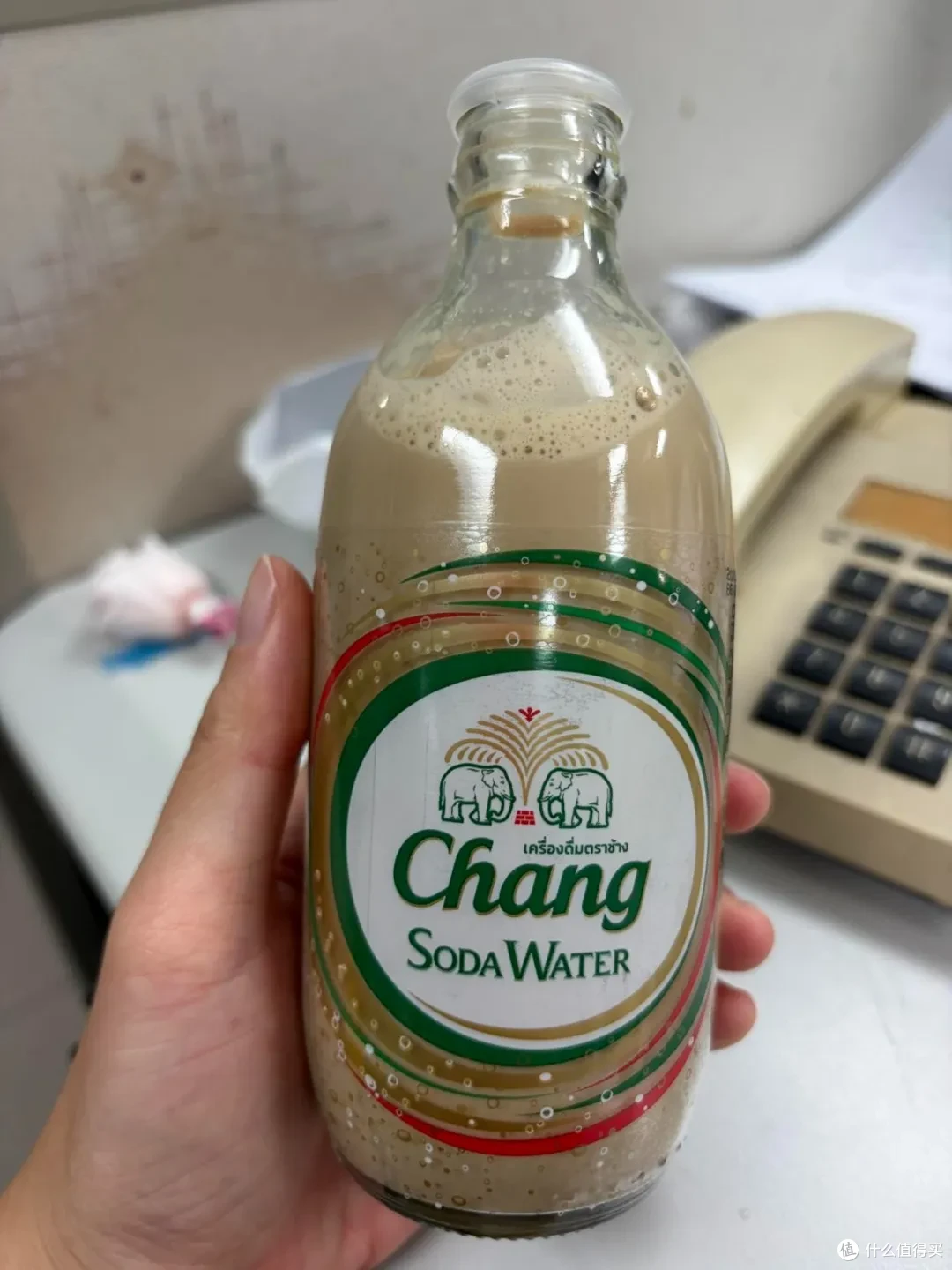 喝完的苏打水瓶子别扔,这样改造一下,比专门买的小玩意还好用