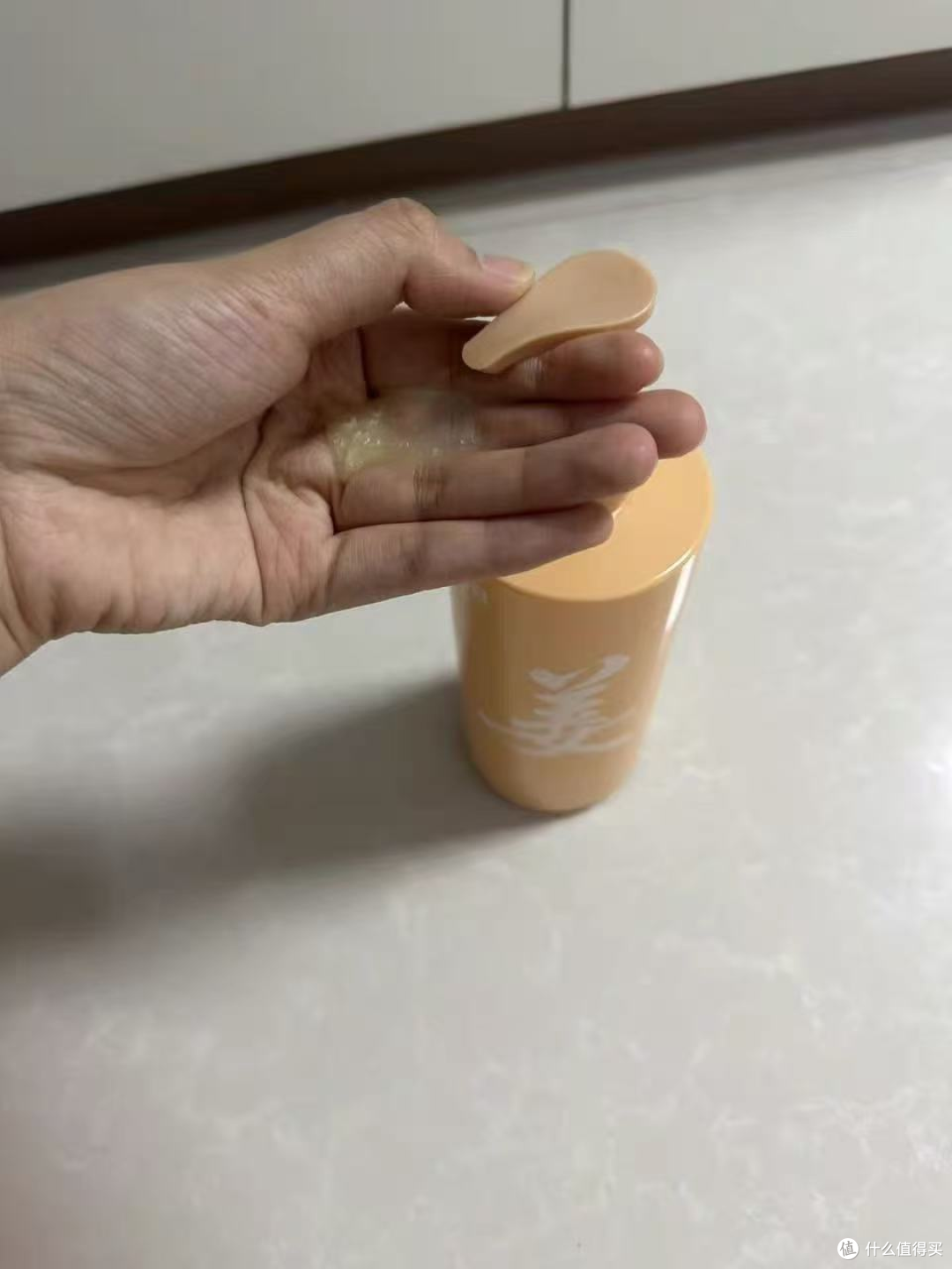 想试强根健发生姜洗发水:先看头皮接不接得住?