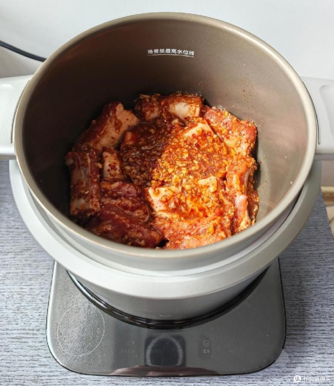 一款造型十分有创意的电饭煲——⽶家智能IH电饭煲2多功能版