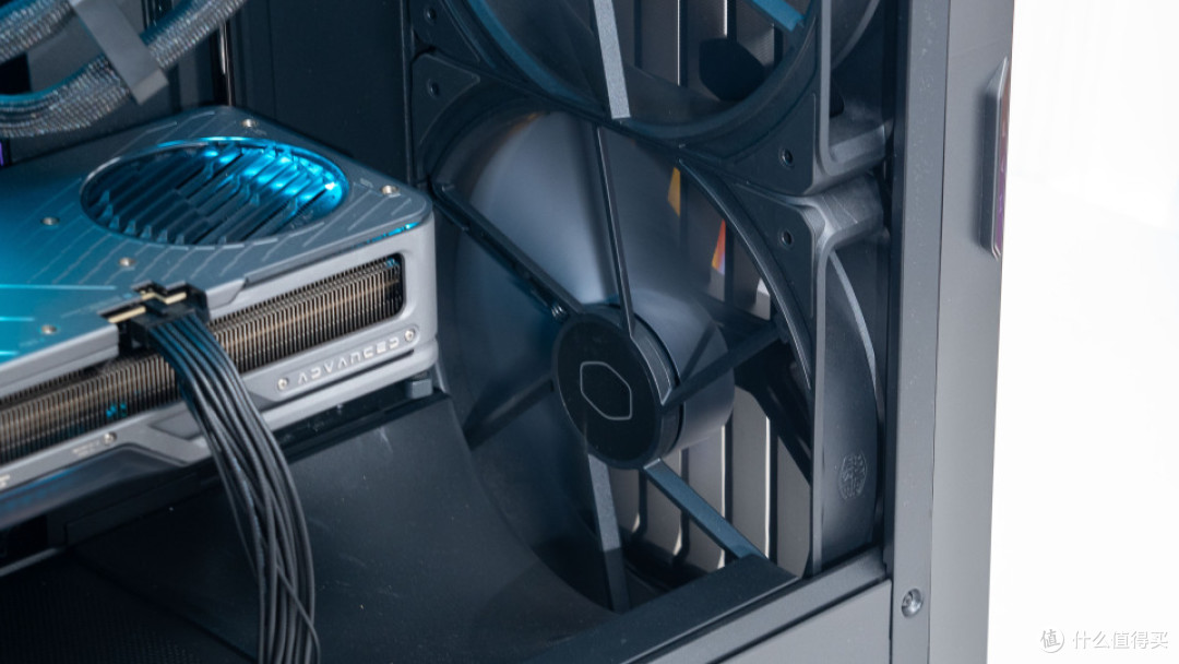 可变风冷:9850X3D+ROG STRIX X870E-E NEO+酷冷HAF II 500装机