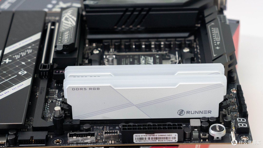 可变风冷:9850X3D+ROG STRIX X870E-E NEO+酷冷HAF II 500装机
