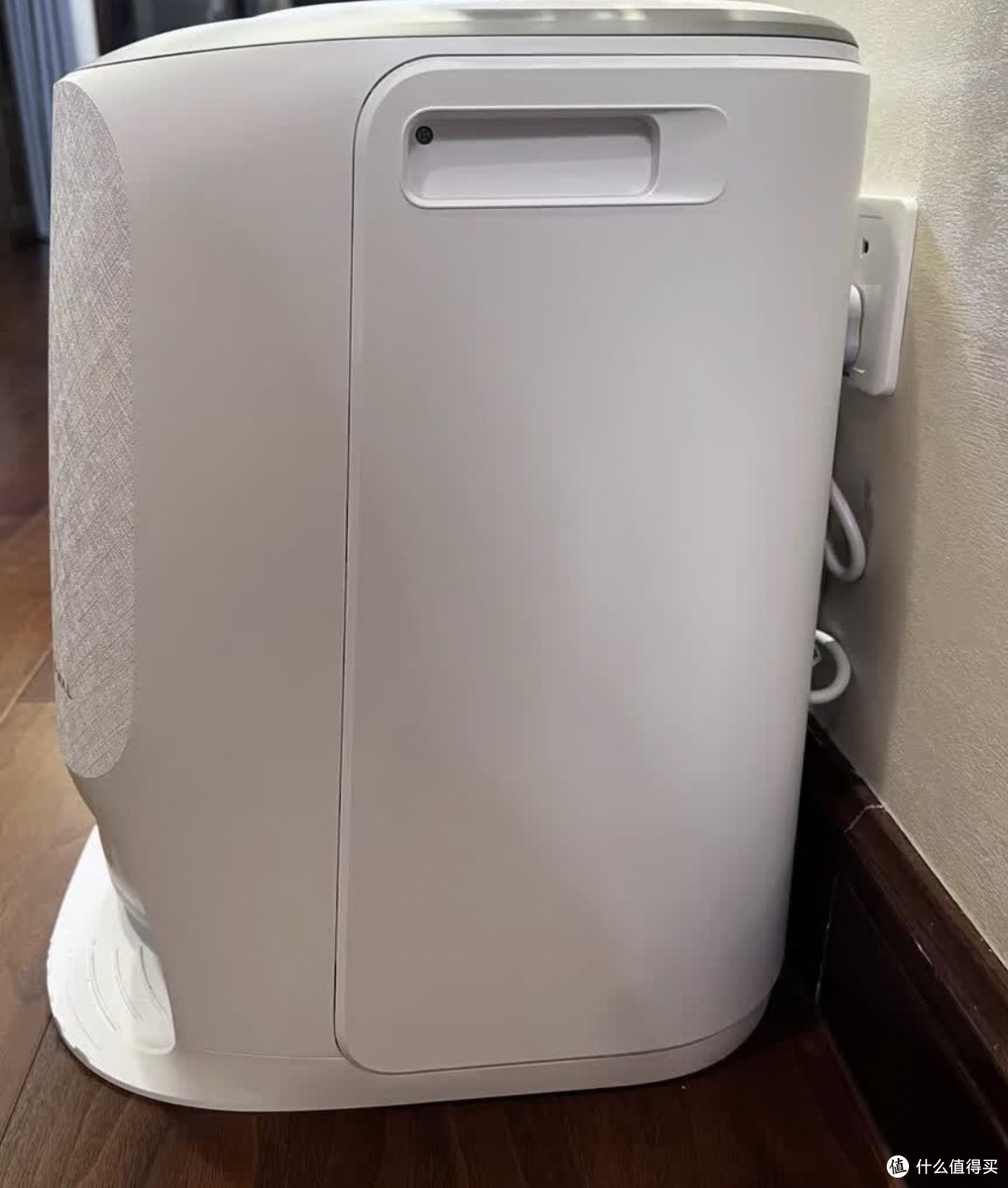 云鲸JX水箱版——回南天也可以实现光脚自由的扫地机。
