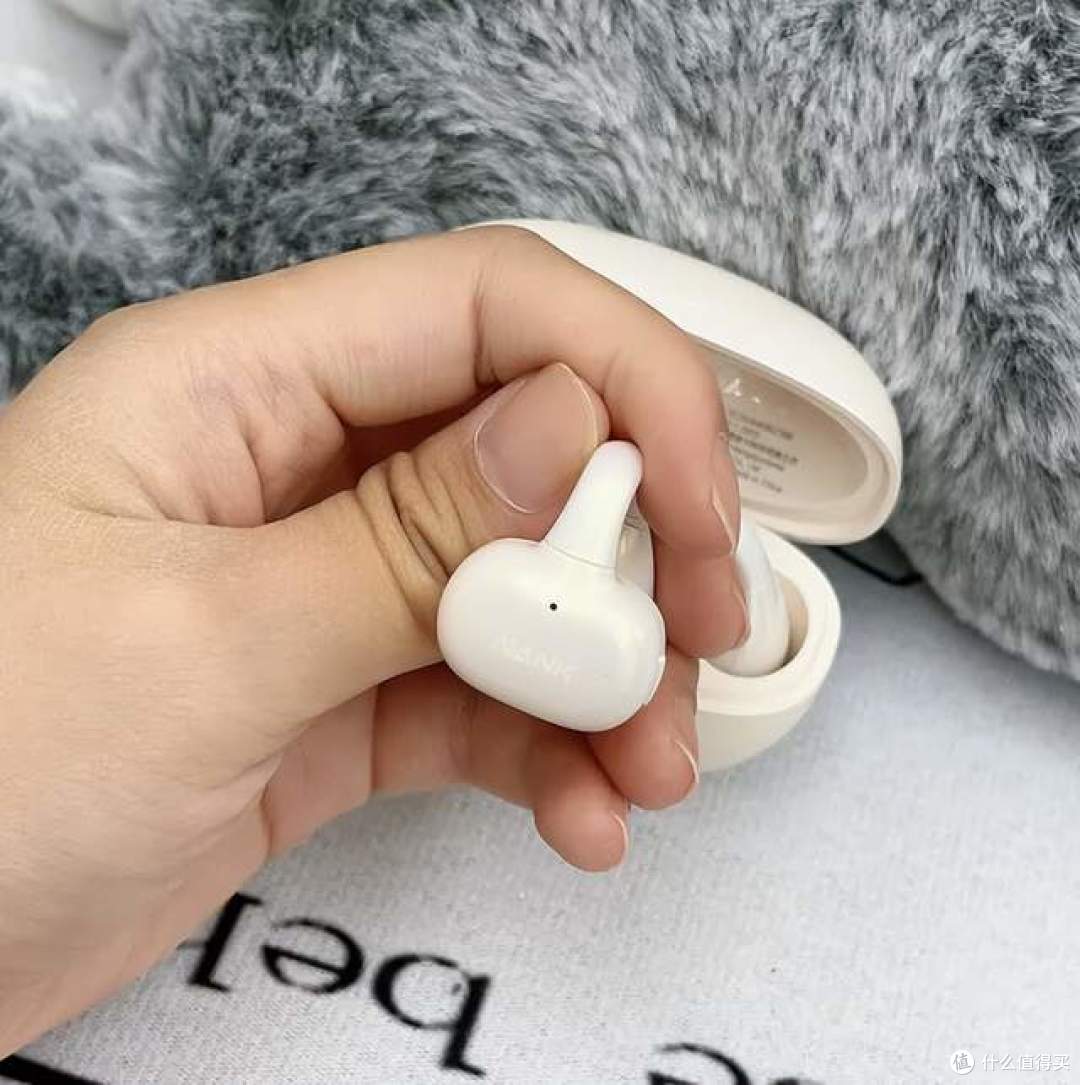 南卡ClipE耳夹蓝牙耳机实测体验:三百档实用型曾舜晞联名礼盒
