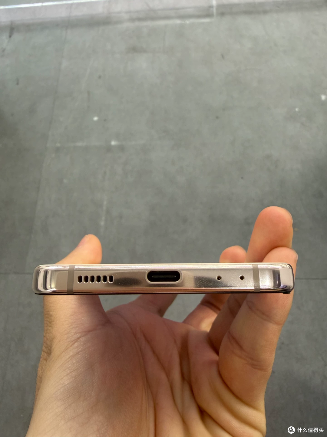920元捡三星Z Flip4翻盖机?这价刚够回收商收机的钱