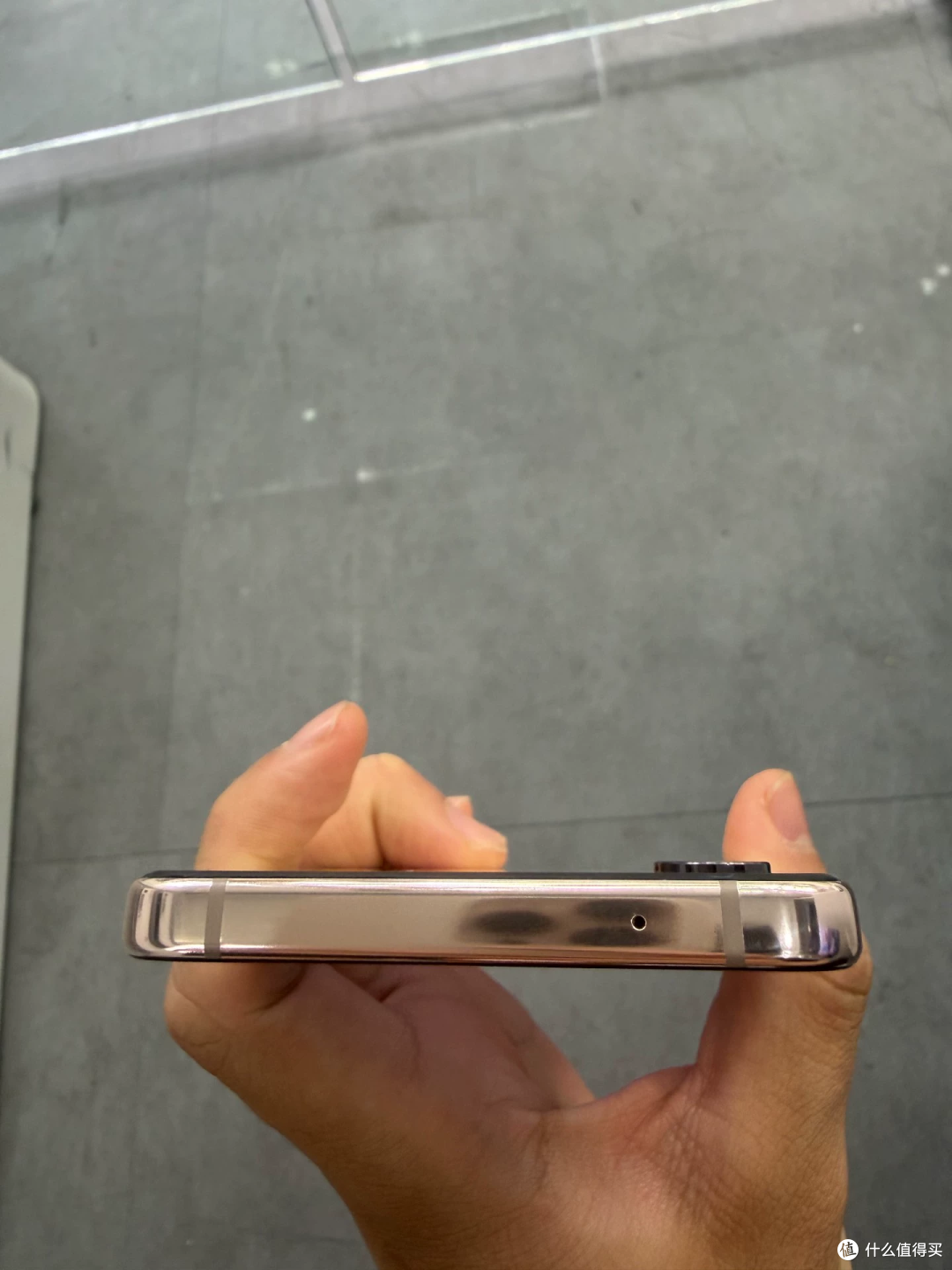 920元捡三星Z Flip4翻盖机?这价刚够回收商收机的钱